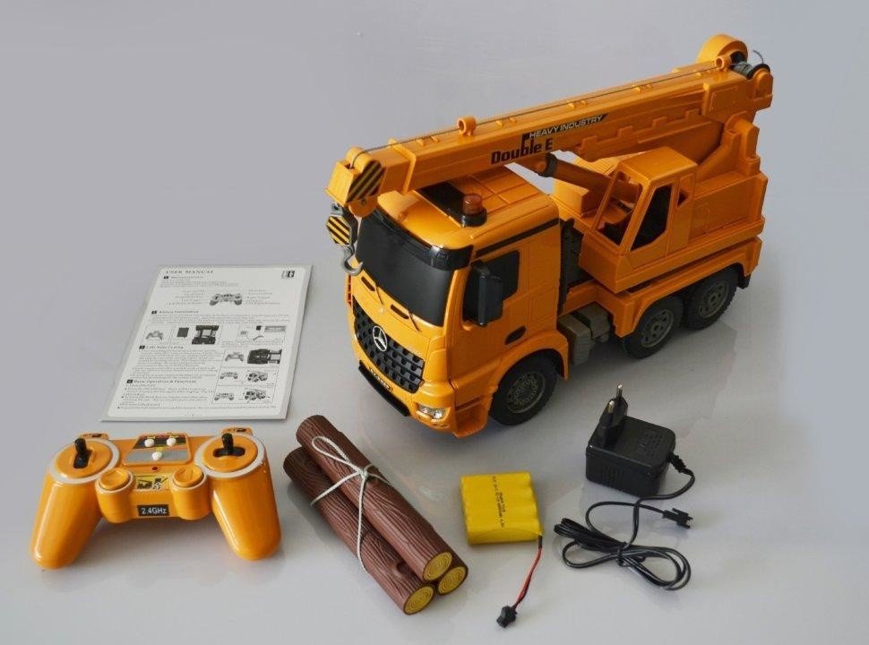 Радиоуправляемый автокран Double Eagle Mercedes-Benz Actros масштаб 1:20 - E526-003